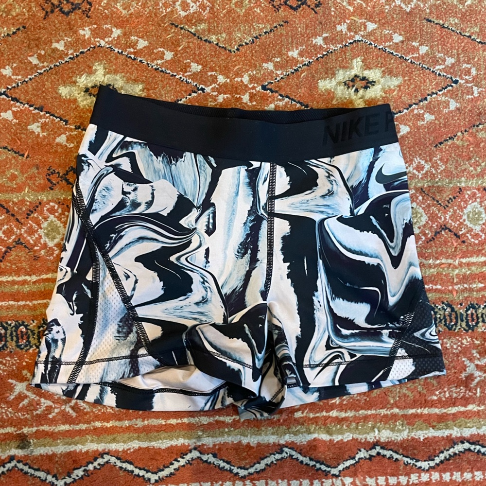 Nike Pro Hypercool
